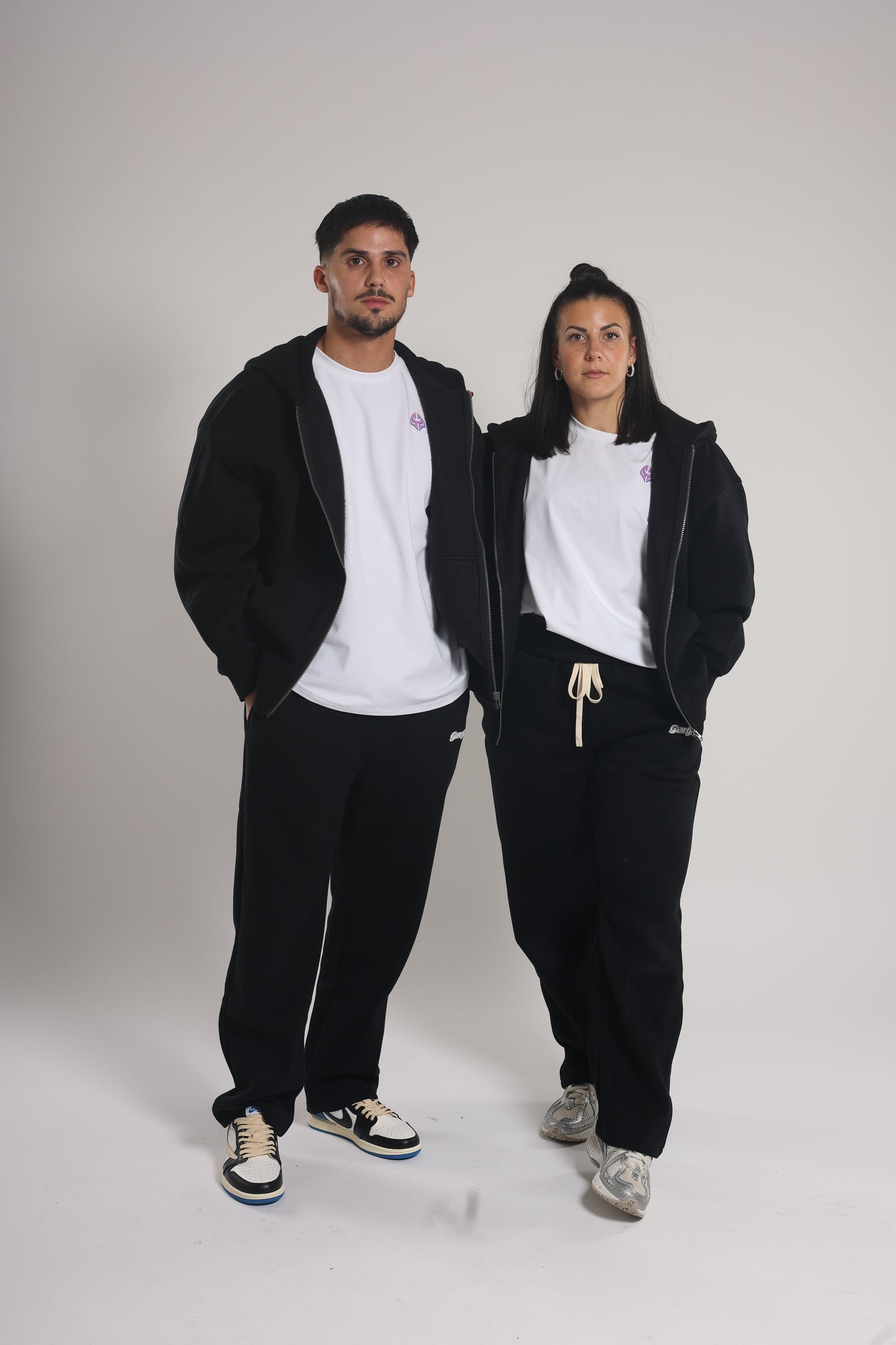 Hoodie à capuche unisexe - ESSENTIAL